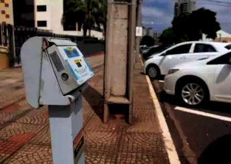 Projeto que prevê multa por furtos em estacionamentos gera revolta no comércio