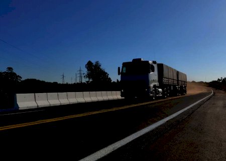 Anel viário e ponte sobre o Córrego Umbaracá são liberados para a passagem de veículos