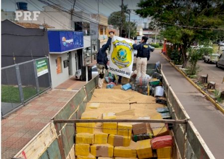 Em Ponta Porã, PRF apreende 16 toneladas de maconha