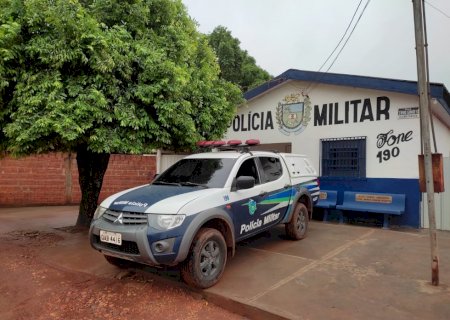 Polícia Militar conduz jovem para a delegacia após agredir irmã e mãe em Amandina