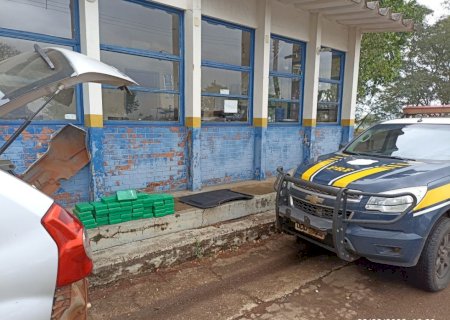 PRF apreende cerca de 100 kg de cocaína encontrados em para-choque traseiro