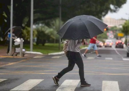 Chuva e queda de temperatura indicam chegada de frente fria ao Estado