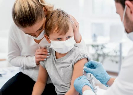 Covid-19: Ministério da Saúde libera vacinação com Pfizer de bebês a partir de 6 meses com comorbidade
