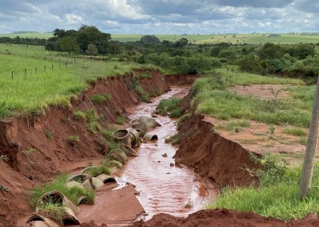 Governo contrata obra emergencial para conter erosão na MS-473, em Nova Andradina