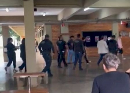 Estudante da UCDB é preso por planejar massacre em Campo Grande-MS.