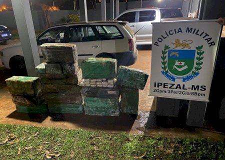 Polícia Militar de Ipezal prende casal transportando mais de 330 quilos de maconha